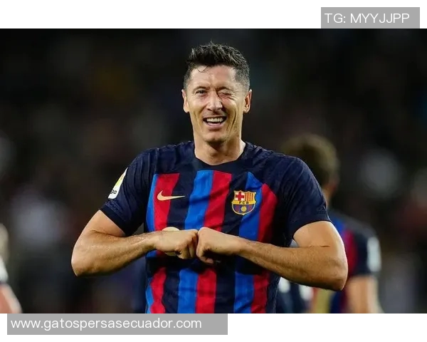 莱万携手球队再创辉煌追逐金球梦想的足球传奇之路